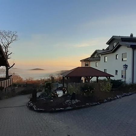 Kastanienhof Apartment Hotel Dannenfels Bagian luar foto